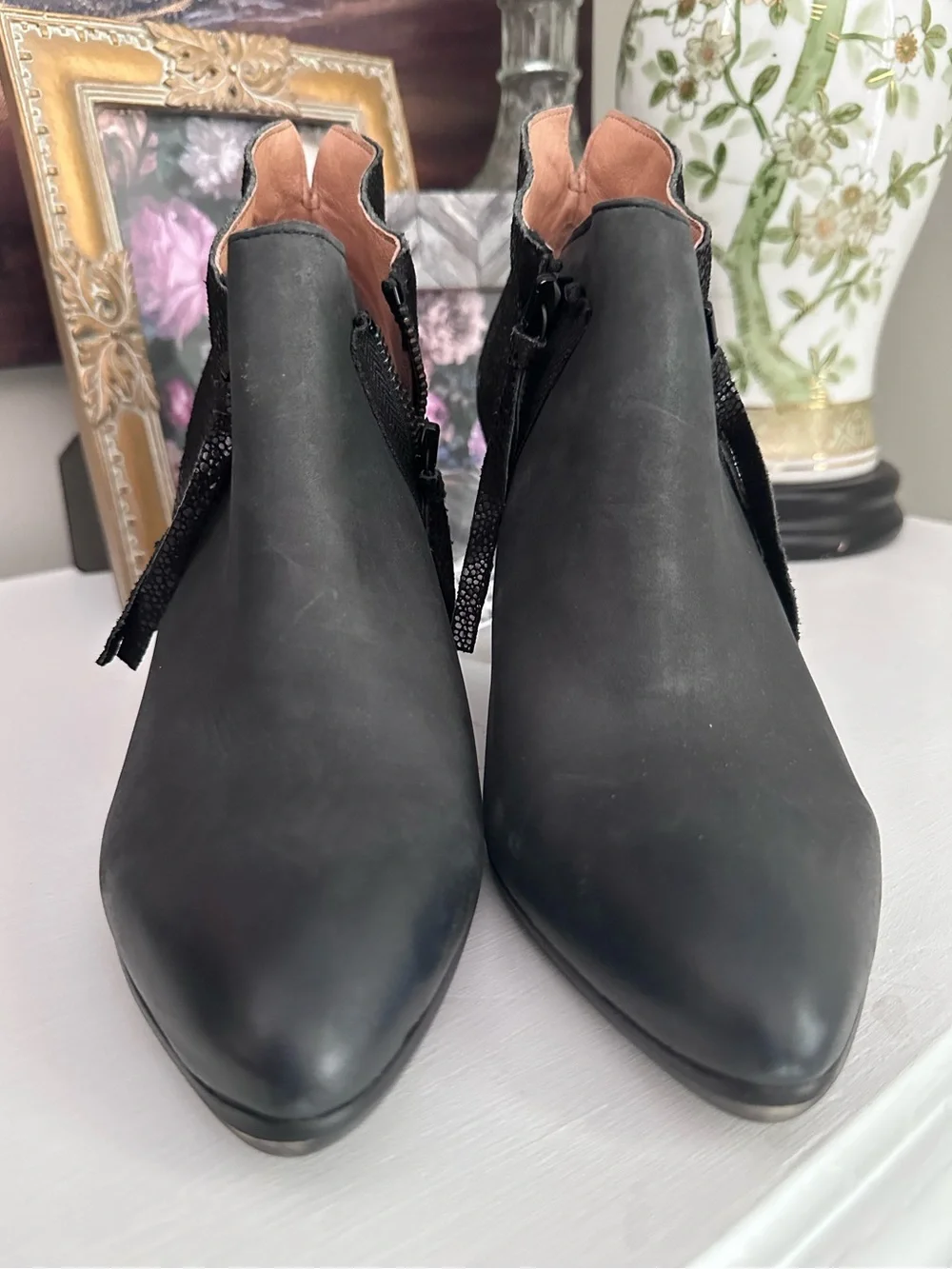 Coque Terra Black Leather Suede Dot Detail Ankle Boots Sz 41